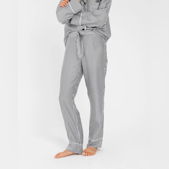 Ettitude Sateen Long Sleeve PJ Shirt and PJ Pants in Charcoal Grey THIS IS A SET - Picture 3 of 8